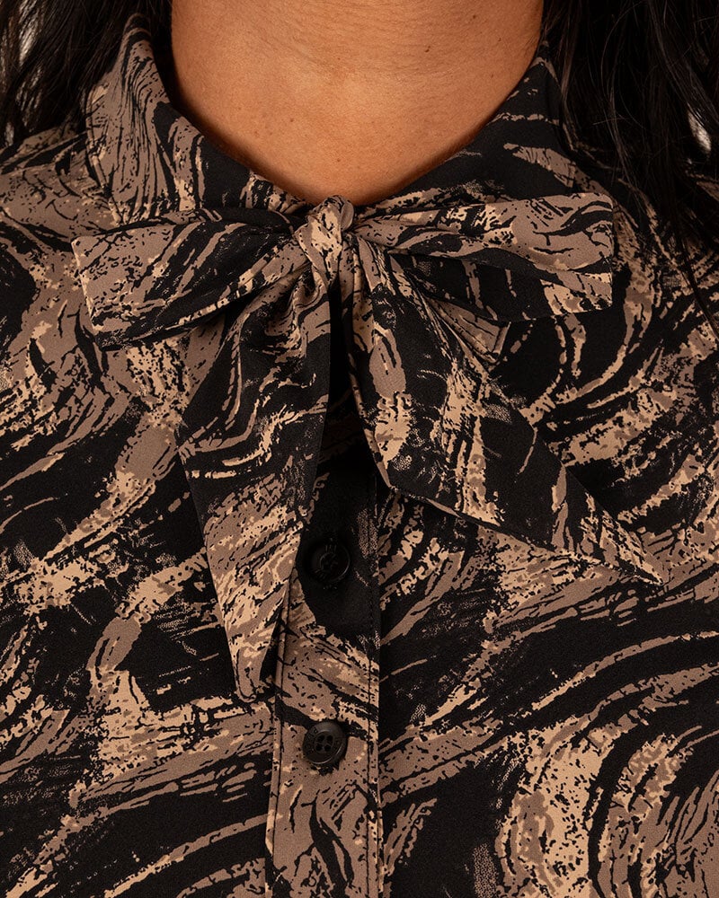 Falcon swirly print travelstof blouse van Mi Piace