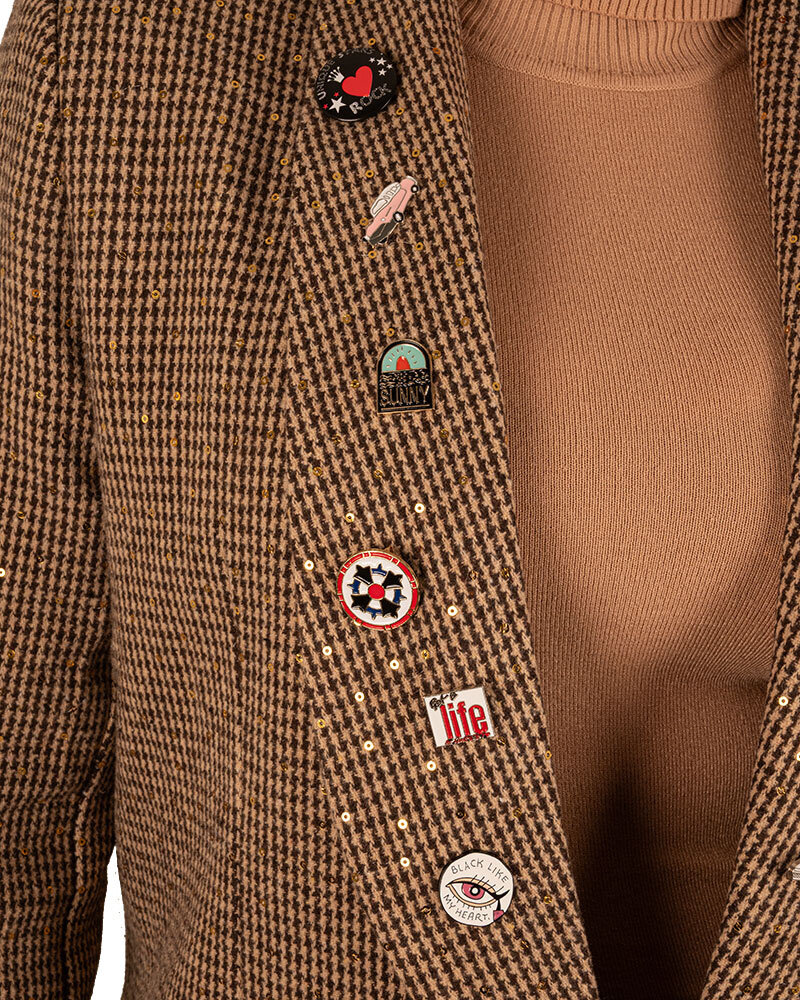 Bruin/beige geruite blazer met pailletten en buttons van Aïkha