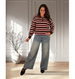 Blue wide leg jeans van Miss Bon