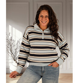 Lichtblauw/donkerblauw/ecru  polotrui van Kilky