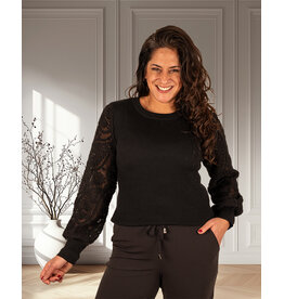 Zwarte trui bloemenmouw