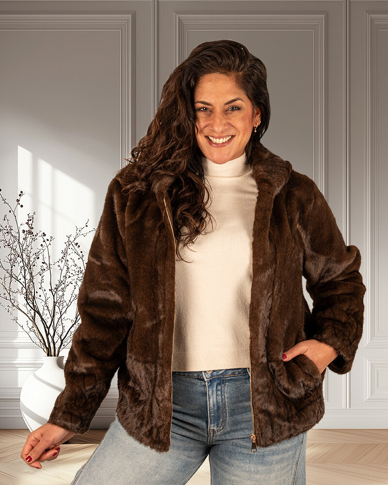 Donkerbruine faux fur jas met capuchon van Yu&Me