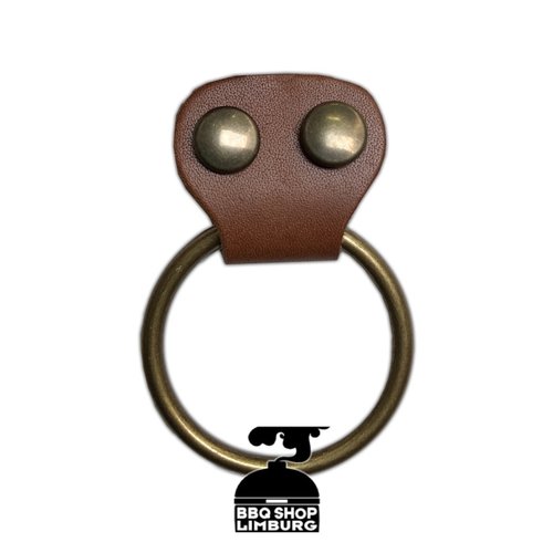 Xapron Xapron - metalen ring aan schort laten maken Xapron Xapron - metalen ring aan schort laten maken