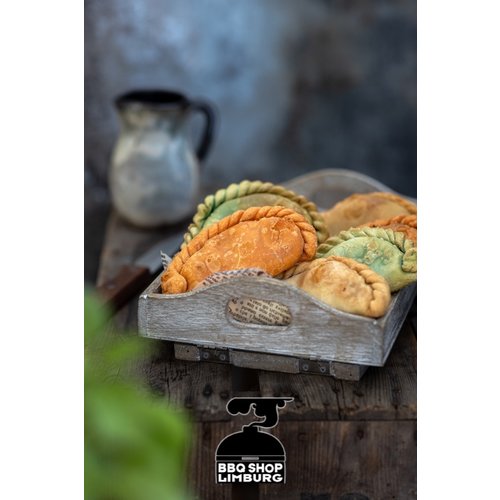 Handmade Empanada’s one bite 30g - diverse smaken Handmade Empanada’s one bite 30g - diverse smaken