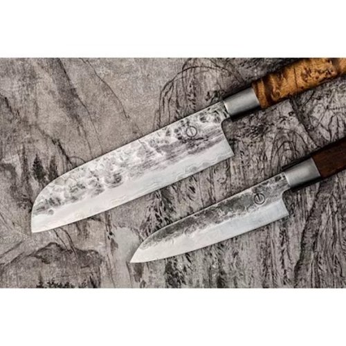 Het Santoku mes is het klassieke Japanse koksmes