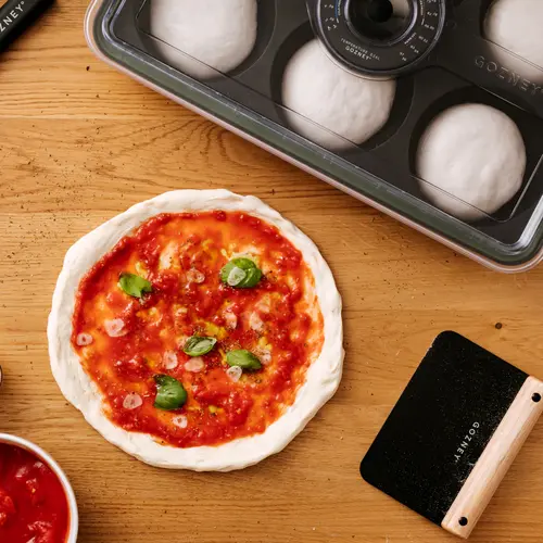 Gozney Gozney Dough Tray – Luchtdichte deegbak met thermometer, drukventiel en silicone deegvormer