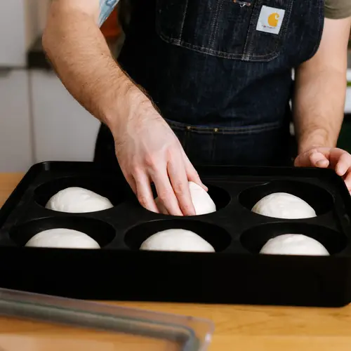 Gozney Gozney Dough Tray – Luchtdichte deegbak met thermometer, drukventiel en silicone deegvormer