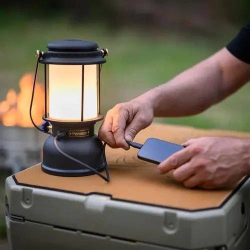 Petromax Petromax – LM500 LED Lantaarn in zwart: robuuste LED-lamp voor buitengebruik