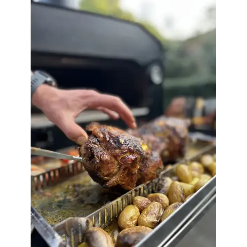 Vonken Vonken – Spitcraft rotisserie set voor Urban met RVS lekbak en motor Vonken Vonken – Spitcraft rotisserie set voor Urban met RVS lekbak en motor