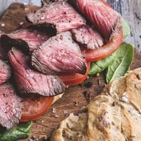 Klassieker: Ultieme Flat Iron Steak Sandwich van de BBQ