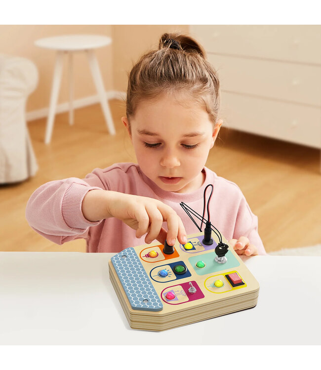 TOPBright Busy Board Switch