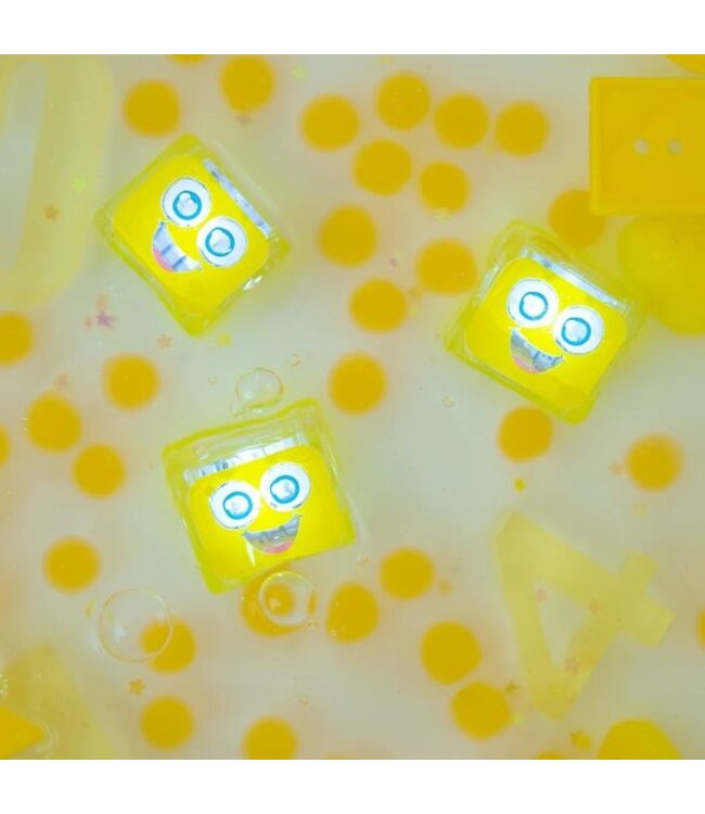 Glo Pals Light-up Cubes Alex