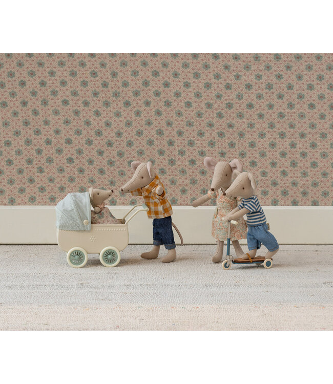 Maileg Kinderwagen met Babymuis - Mint