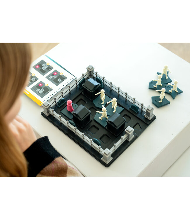 SmartGames Graveyard Shift