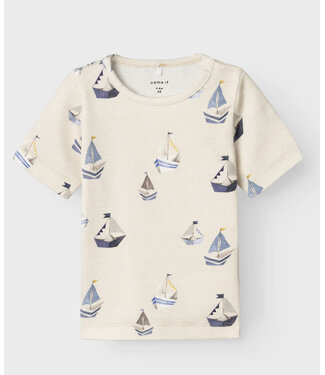 Name it T-shirt creme met blauwe bootjes