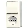 JUNG 676 A opbouw combinatie wisselschakelaar/wandcontactdoos randaarde AP600 creme