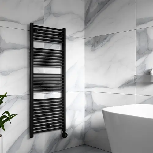 Masterwatt 300200030 Calor v2 elektrische badkamerradiator olie-/vloeistof gevuld 700 Watt staal zwart IP44 met schakelklok