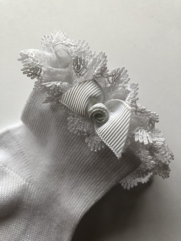 JC Socks JC Socks White Ankle Sock With Short Lace Ruffle & Rose Bow