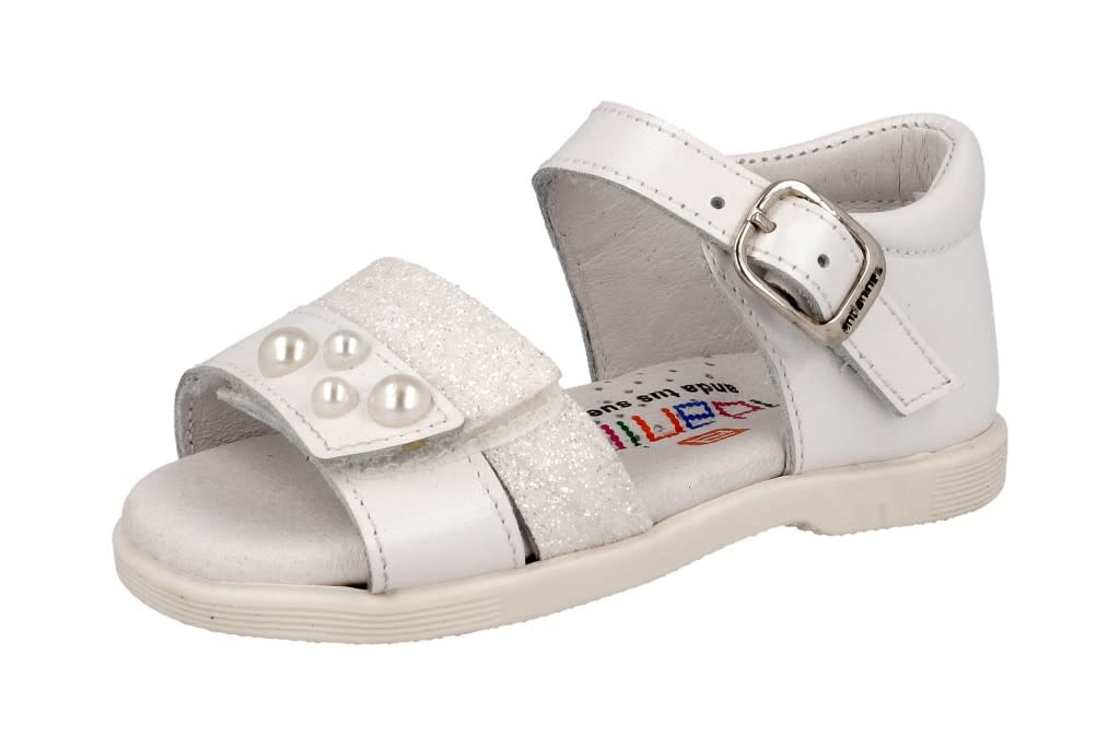 andanines white sandals