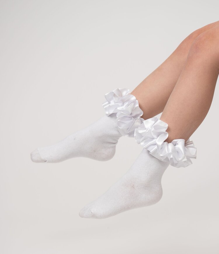 Caramelo BTS25 Ruffle Ribbon Ankle Socks - 049 - White