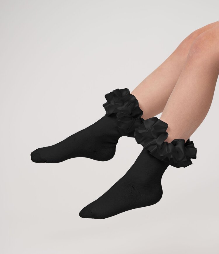 Caramelo BTS25 Ruffle Ribbon Ankle Socks - 049 - Black