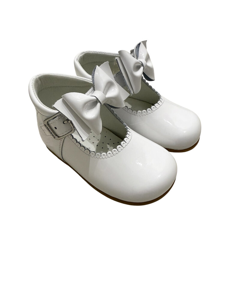 Andanines Girls Bow Scallop Shoe- 241273