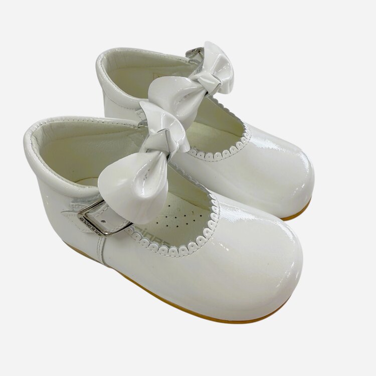 Andanines Girls Bow Detail Scallop Shoe- 251262