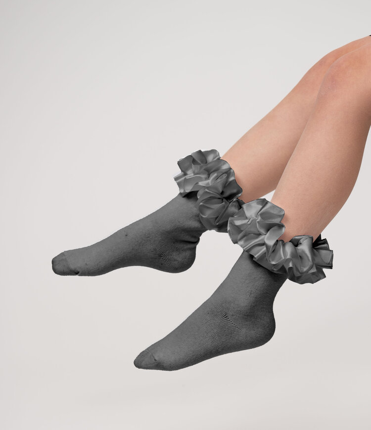 Caramelo BTS26 Ruffle Ankle Socks - 049