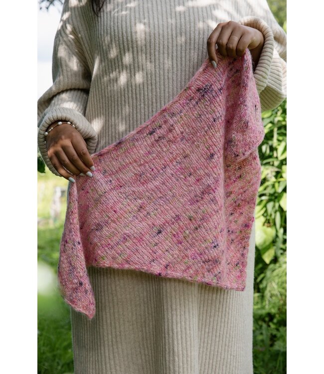 52 weeks of One-Skein Knits - Laine Publishing