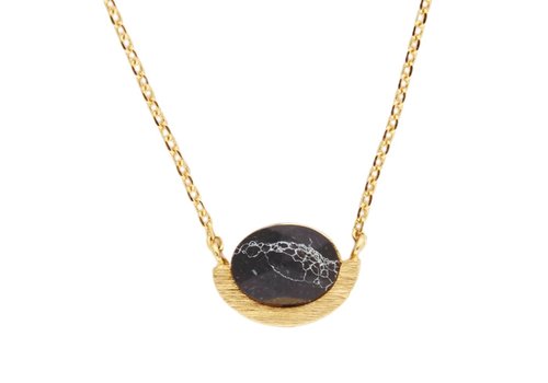 All the Luck in the World Galaxy Goldplated Ketting Moon A Black Howlite