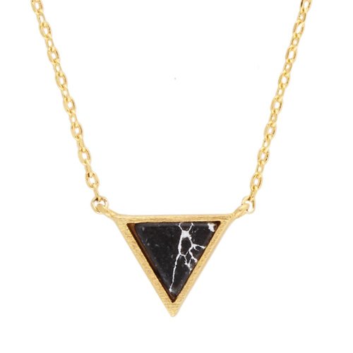 Galaxy Goldplated Ketting Triangle C Black Howlite 