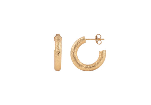 All the Luck in the World Essentials Goldplated Hoop Steker Antiek Gezandstraald