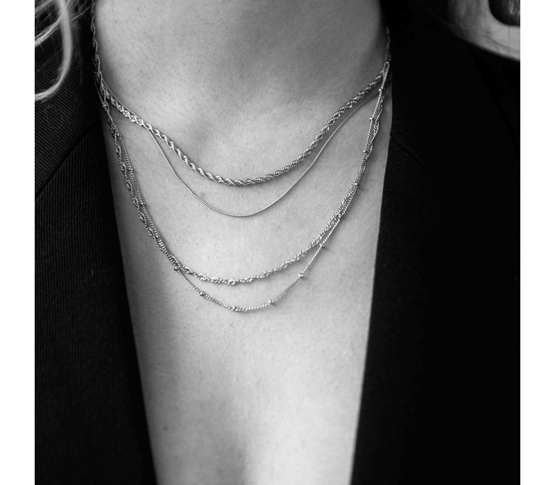 Essentials Silverplated Ketting Ronde Slangen