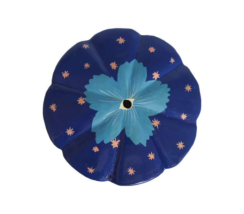 Large Round Scalloped Flower Box
