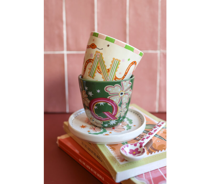 Cup Letter Q