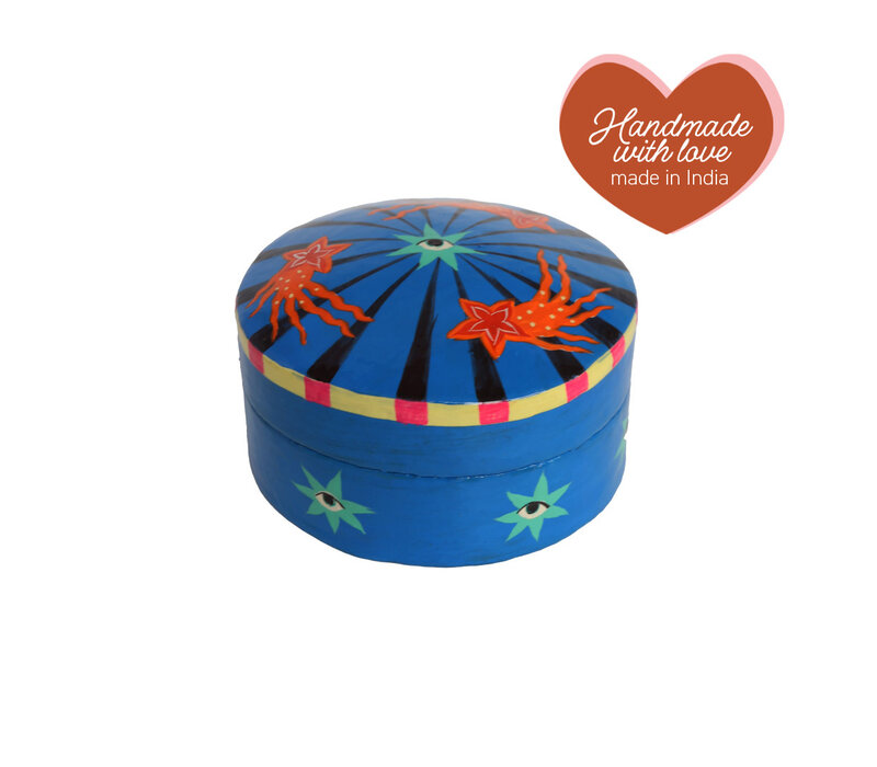 Round Box with Star Eyes