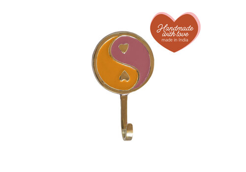 All the Luck in the World Haak Messing Yinyang Oranje Roze