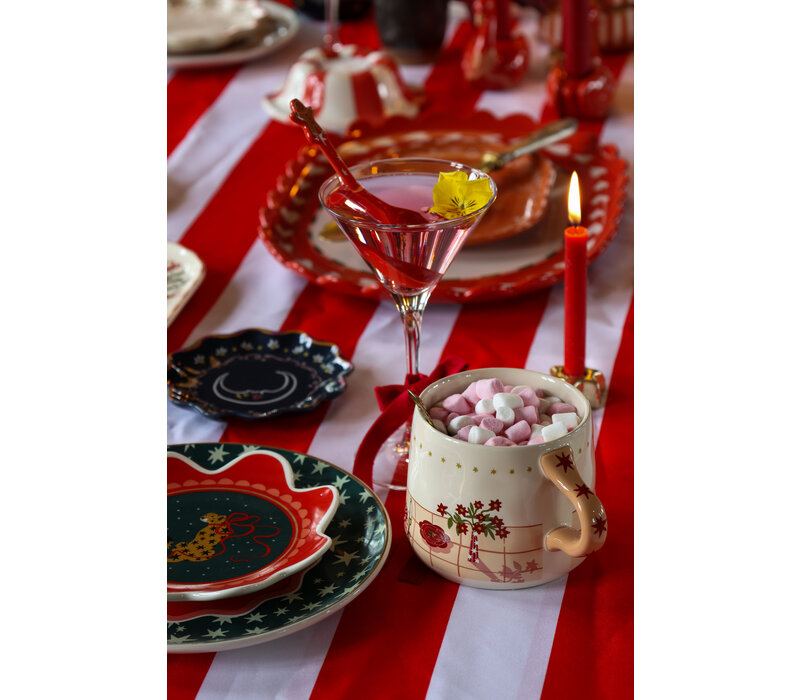 Mug Table Setting