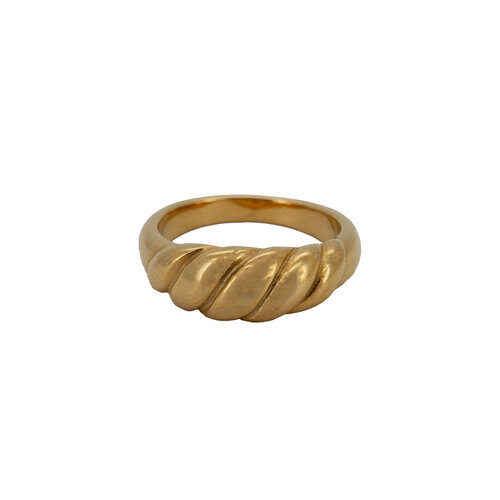 Medium Plain Croissant Ring 