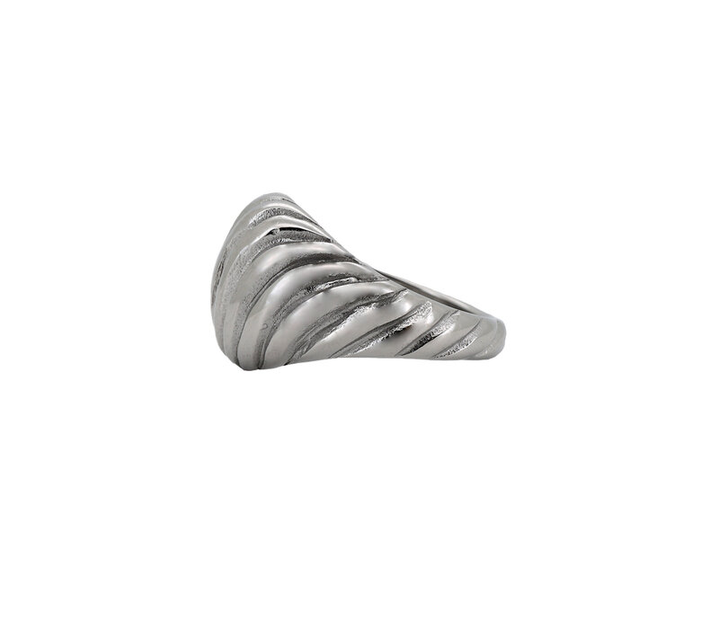 Grote Plain Croissant Ring Silverplated