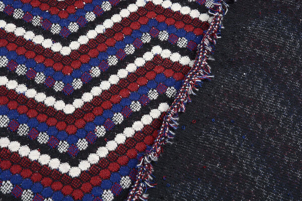 Jacquard Tricoté Pois Bordeaux