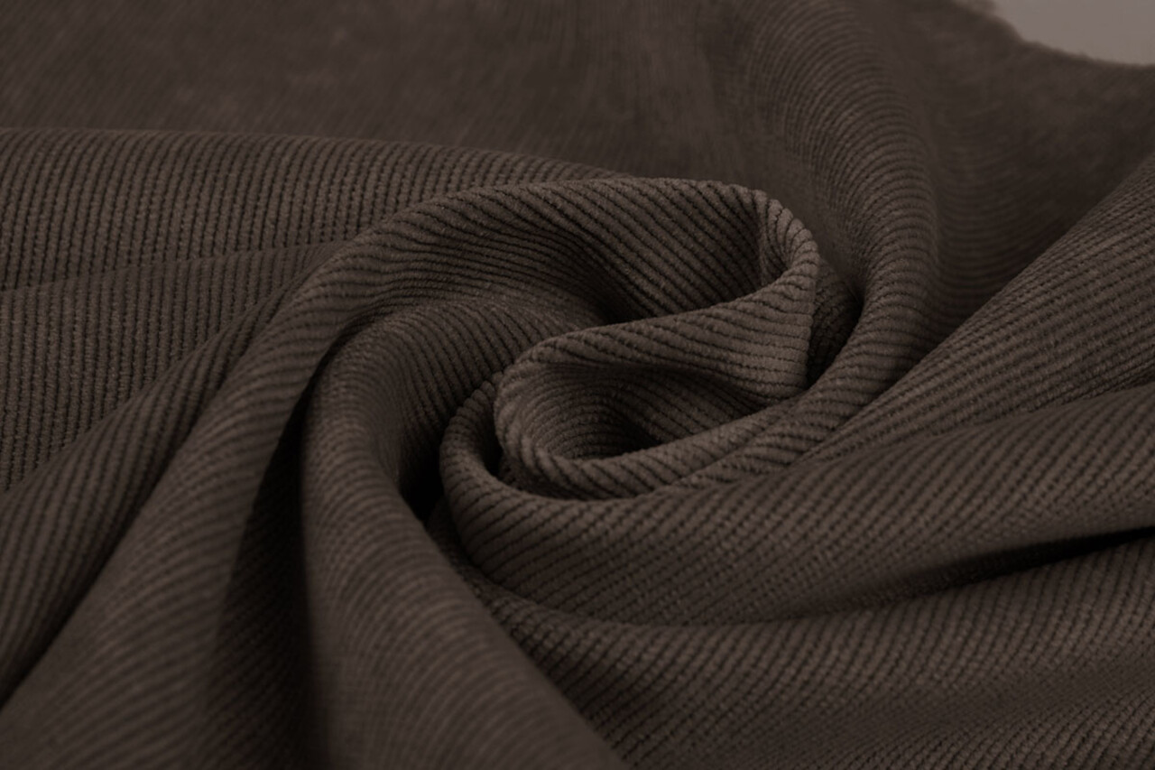 16 W Corduroy Dark Brown