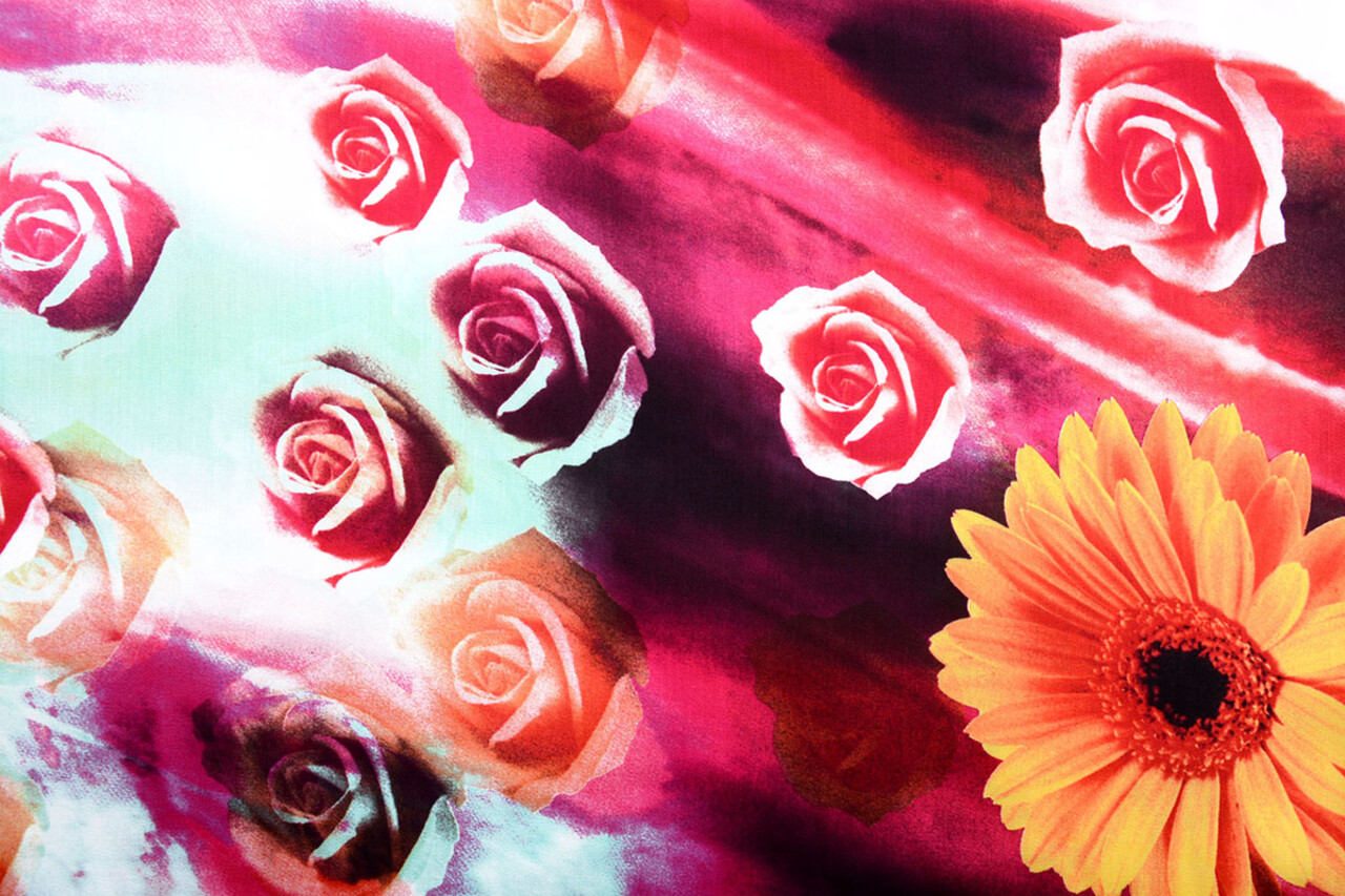 100% Viscosa Digitale Stampa Gerbera e Rose Rosso 100% Viscosa Digitale Stampa Gerbera e Rose Rosso