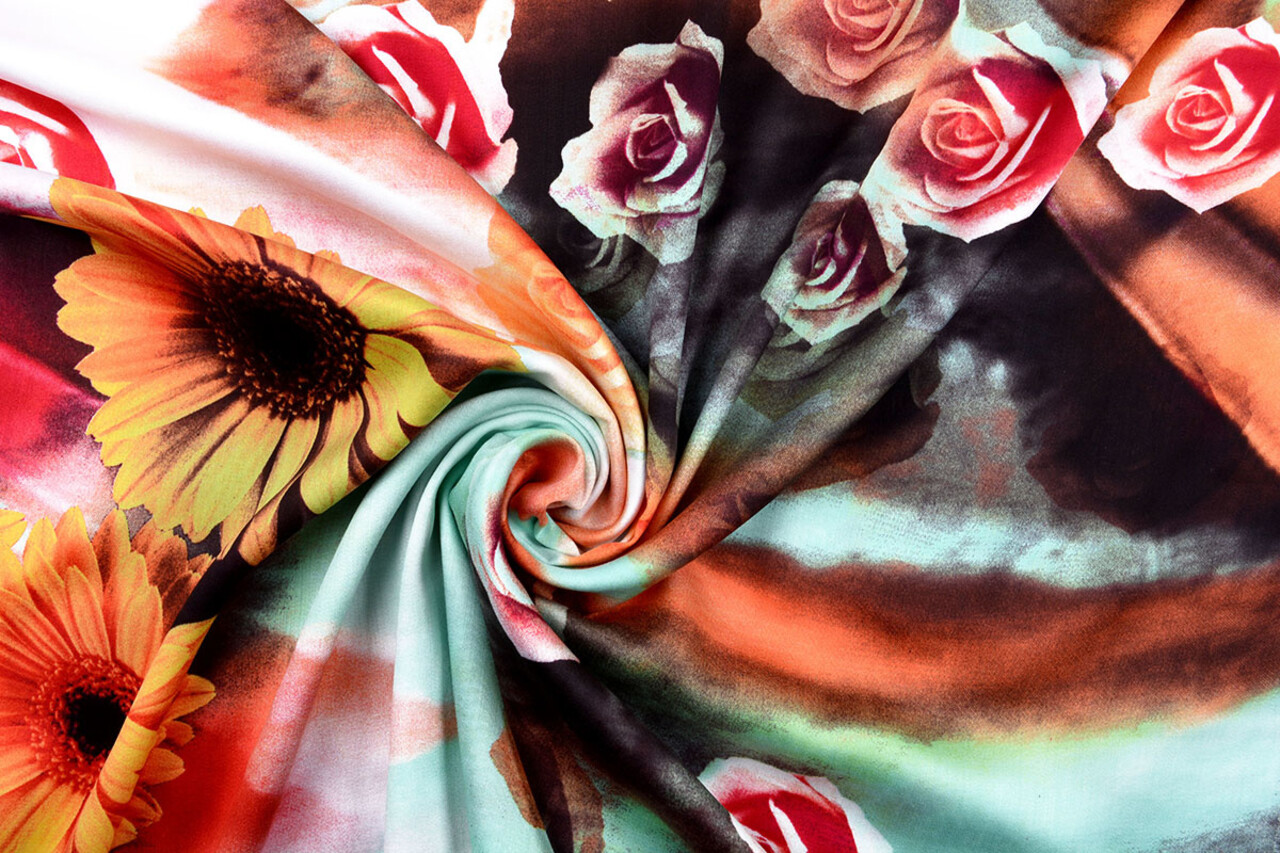 100% Viscose Digital Printed Gerbera and Rose Red 100% Viscose Digital Printed Gerbera and Rose Red