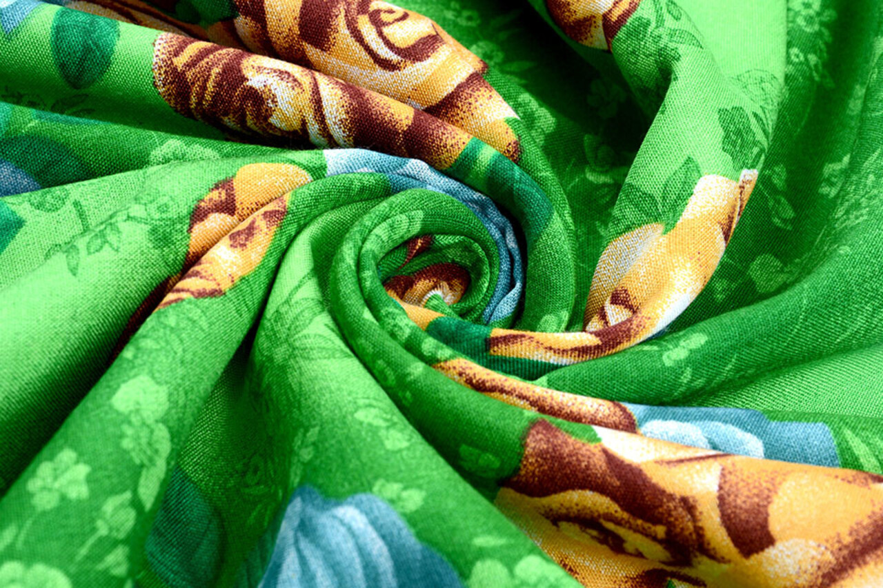 Viscose Large Roses Green