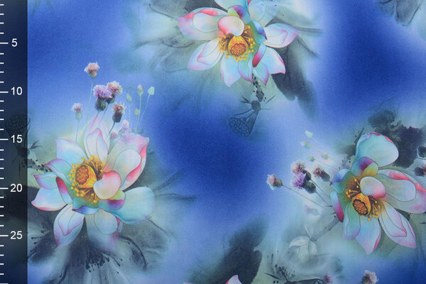 Scuba Crepe Bedrukt Fantasy Flower Blauw Scuba Crepe Bedrukt Fantasy Flower Blauw