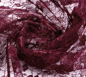 Spitze Ziedi Dunkel Rot