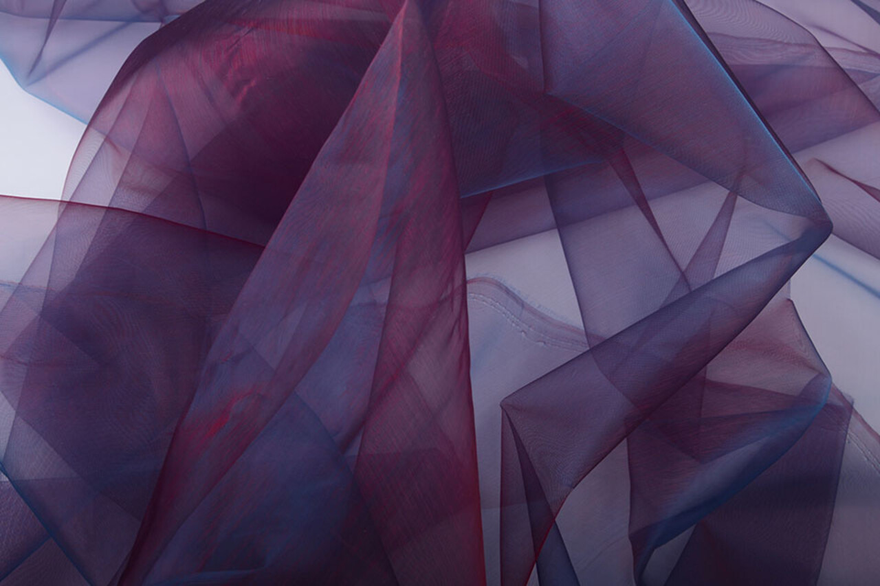 Organza Two-Tonalità Bordeaux-Blu Organza Two-Tonalità Bordeaux-Blu