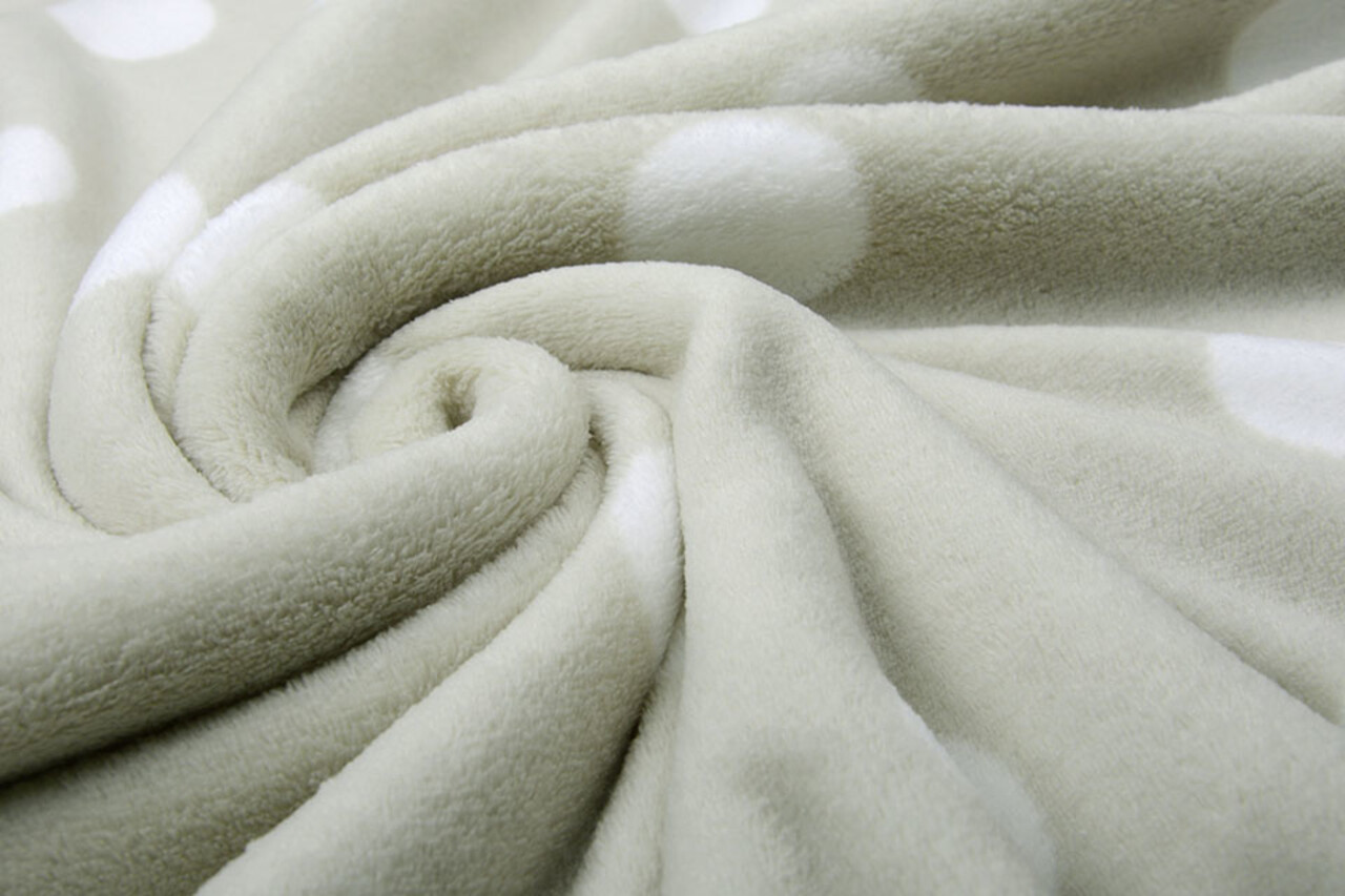 Coral Fleece Großer Punkte