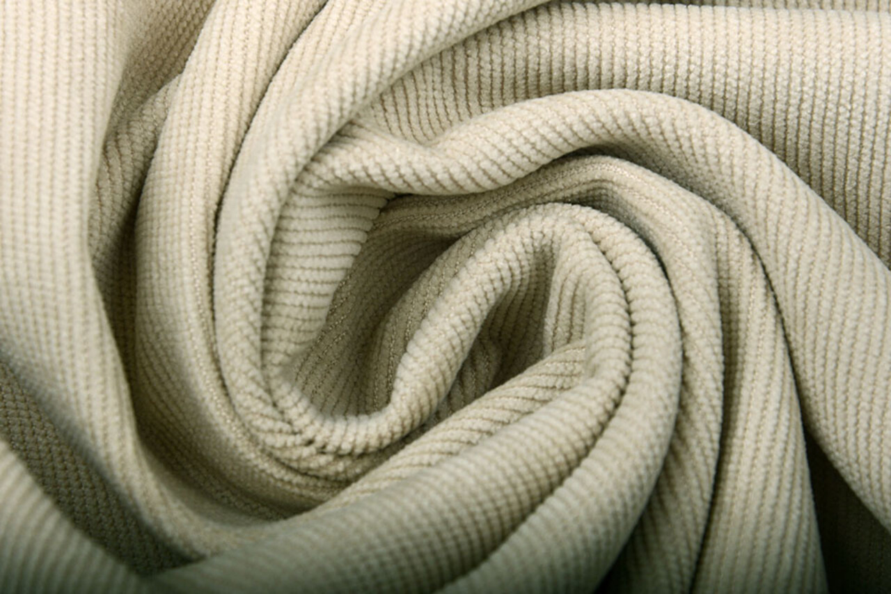 16 W Cordstoff Beige
